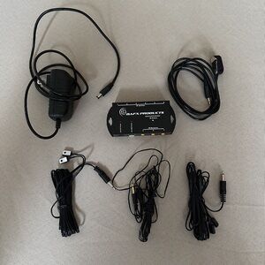 BAXI PRODUCTS Audio Adapter with Cables